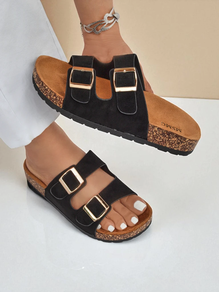 Claquettes pour femmes Letitia noires, en daim, talon plat, design italien