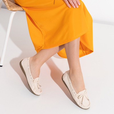 Mocassins femme en éco-suède avec nœud de couleur crème Inda - Chaussures