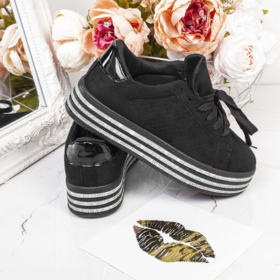 Chaussures de sport noires sur la plateforme Vahini - Chaussures 1