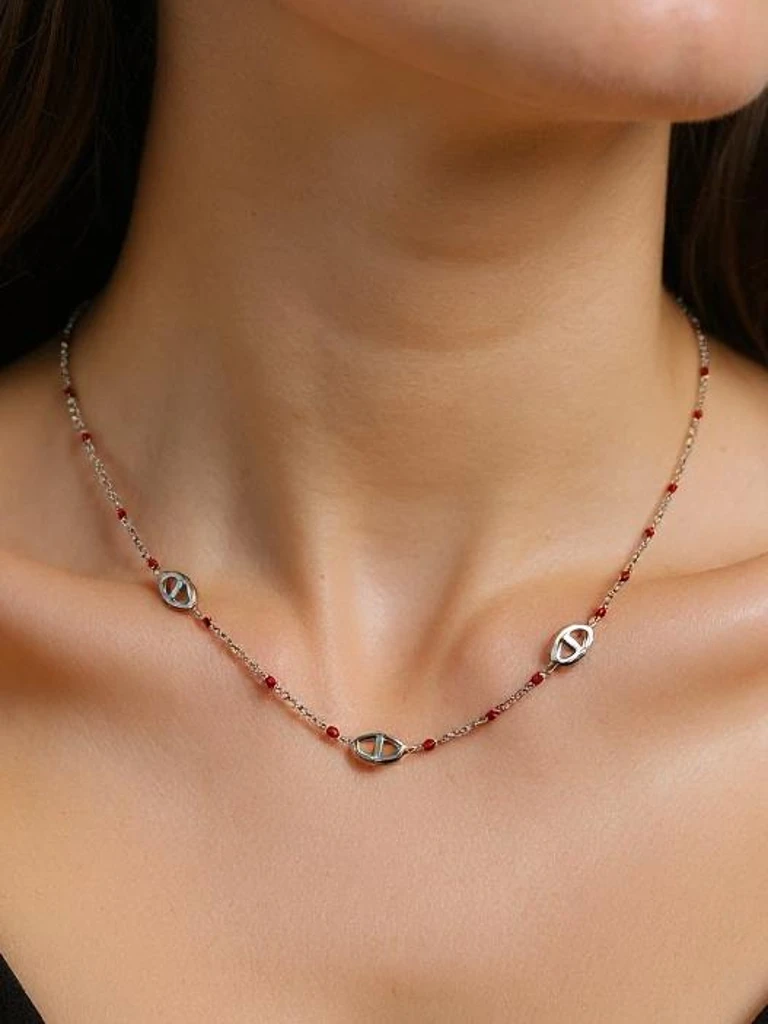 Collier Aelia Aurea - délicate chaîne en argent avec des perles