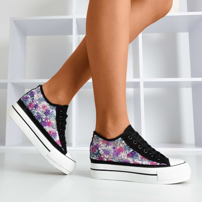 Baskets noires en dentelle pour femmes sur un coin caché Flovita - Chaussures 1