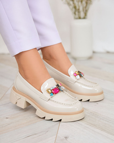 Royalfashion Mocassins crème laqués avec pierres colorées Sarin