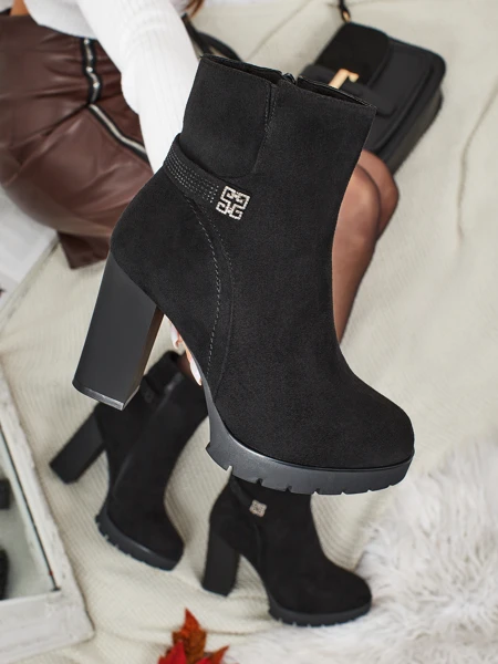 Bottines femme en daim écologique à talons épais Zavrina