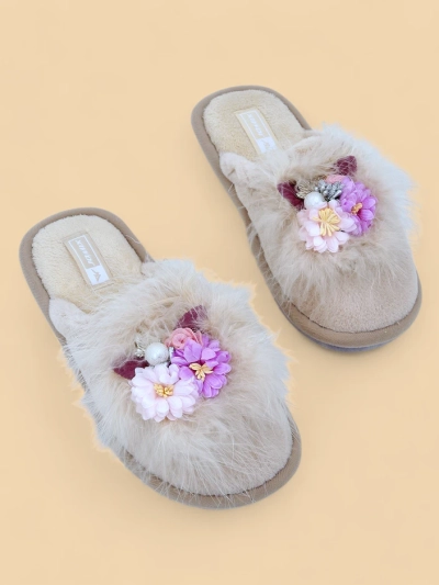 Chaussons en fourrure Royalfashion pour femmes avec fleurs Ederra