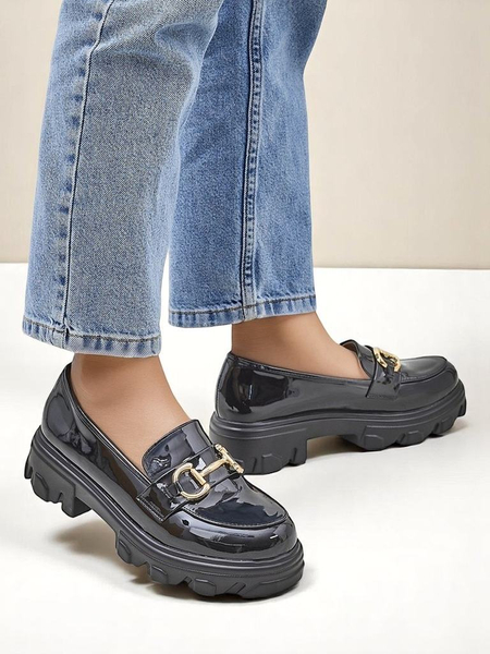 Royalfashion Mocassins pour femmes en cuir verni avec décoration Velours noir