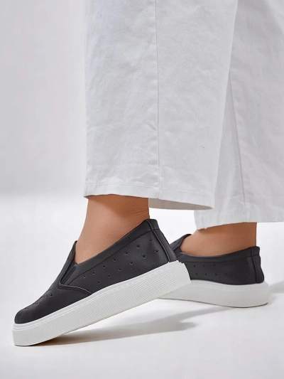 Royalfashion Chaussures à enfiler perforées pour femmes Emayla