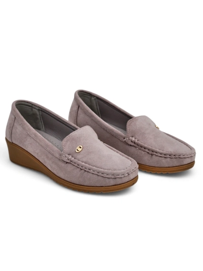 Mocassins Royalfashion pour femmes sur un petit talon Lepolt