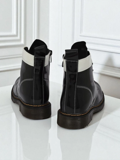 Bottines lacées Perseida Nero pour femmes en cuir verni écologique