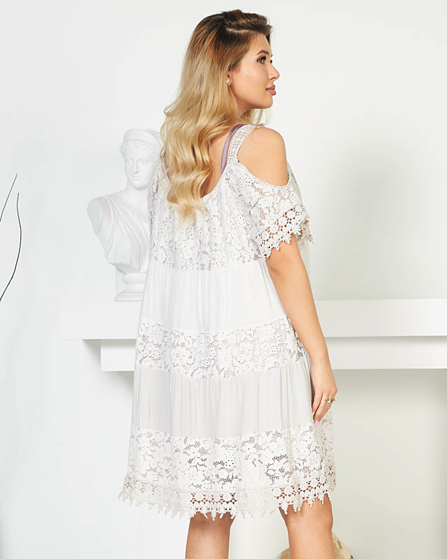 Robe d'été femme en dentelle beige - Vêtements