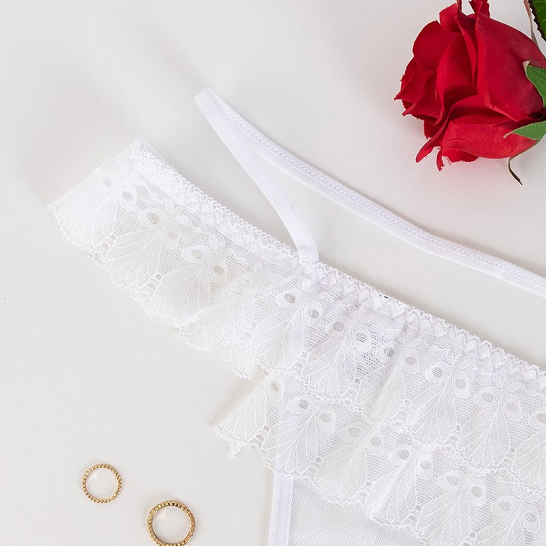 String femme en dentelle blanche - Sous-vêtements