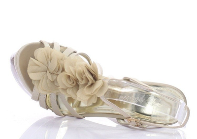 OUTLET Sandales beiges à talon haut Benitana - Chaussures