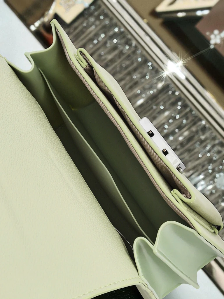 Royalfashion Sac à main enveloppe pour femme avec poignée Amalthea Avorio