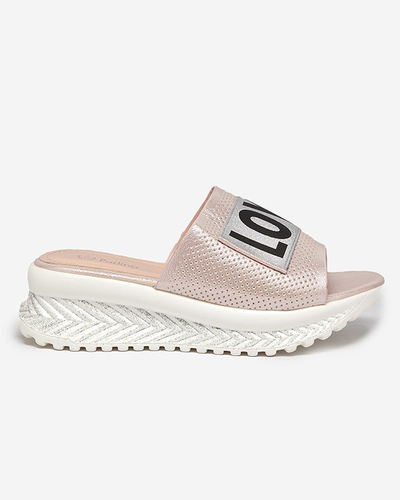 Chaussons pour femmes brillants roses avec les mots Sosha - Footwear