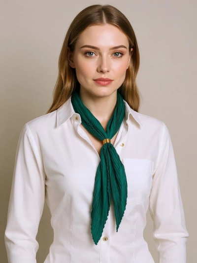 Apollonia Verde – Foulard Plissé Vert en Polyester pour Femmes Eleganza