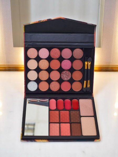 ANYLADY Palette de maquillage compacte – fards à paupières, contouring, lèvres – 32 teintes