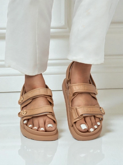 Royalfashion Sandales pour femmes sur une semelle plus épaisse Vivere