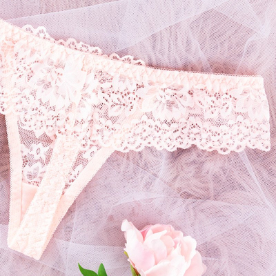 String femme rose clair en dentelle - Sous-vêtements