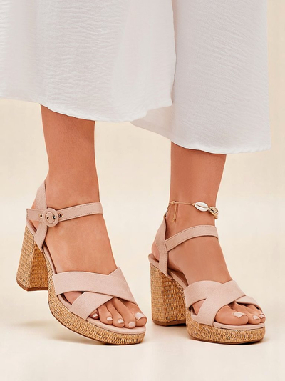 Sandales pour femmes Royalfashion AURELIA beiges à talons en cuir suédé