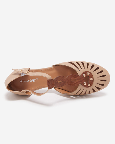 Ballerines femme beiges ajourées avec découpe sur les côtés Erraf-Footwear