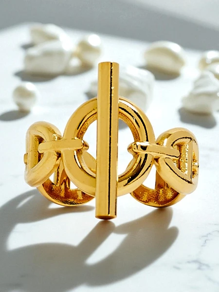 Bracelet jonc Dolce Vita avec des breloques décoratives