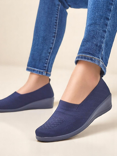 Royalfashion Mocassins pour femmes sur un petit wedge Epoles