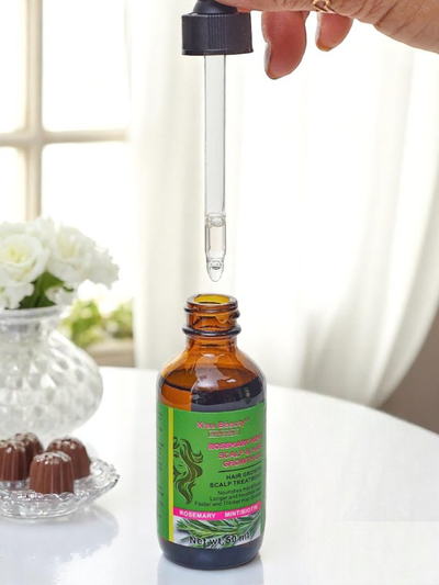 Huile de romarin pour la pousse des cheveux