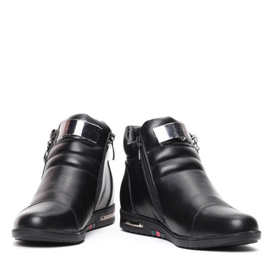 Czarne botki na płaskiej podeszwie Vada- Obuwie