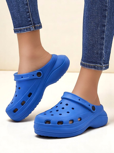 Sandales en caoutchouc pour femmes Royalfashion avec découpes Dellosa