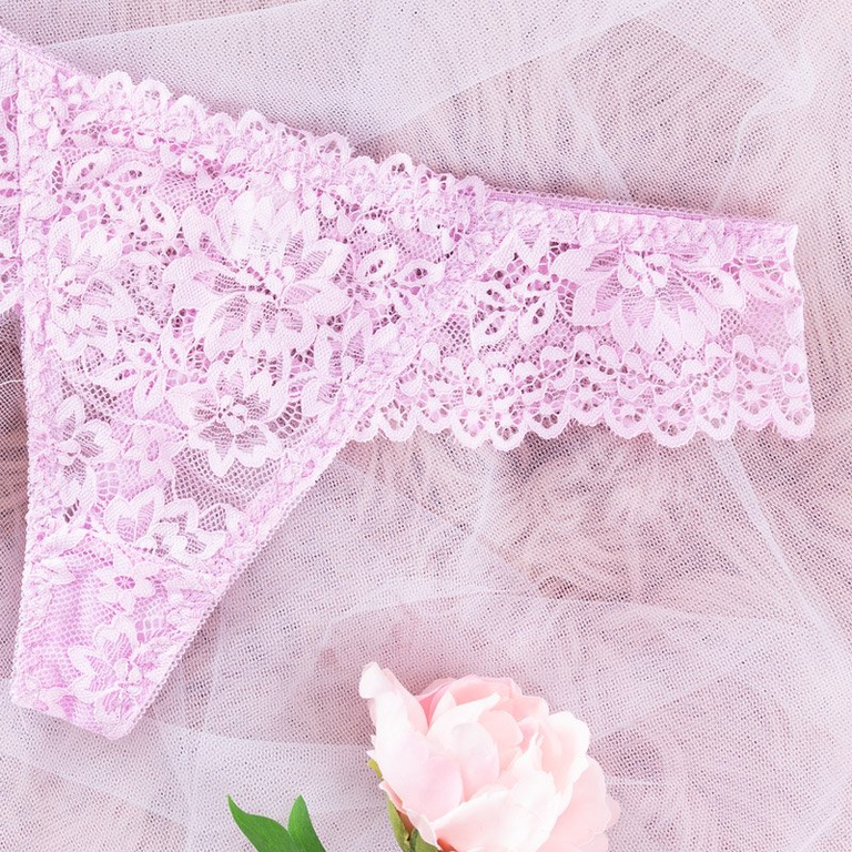 String femme rose en dentelle - Sous-vêtements