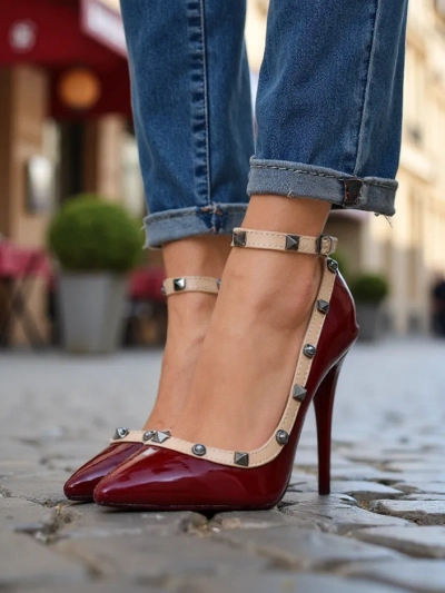 Royalfashion Escarpins pour femmes en cuir verni avec clous Qoscalle