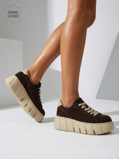 Baskets de sport pour femmes en cuir naturel Eller