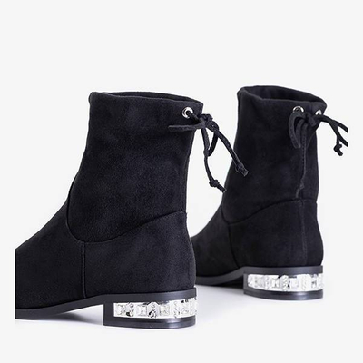 OUTLET Bottines noires à talons plats avec décorations Teodorana - Chaussures