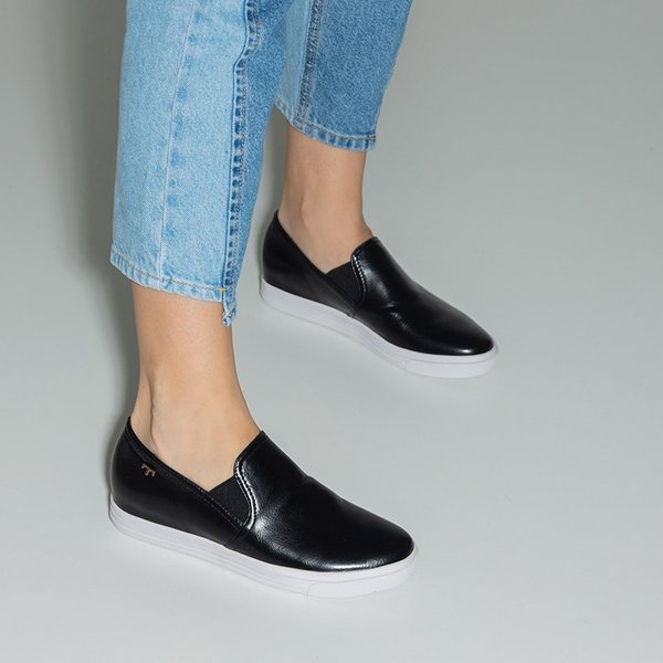 OUTLET Chaussures à enfiler noires pour femmes Romina - Footwear