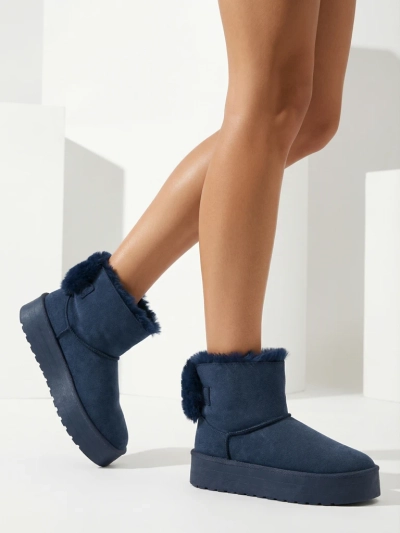 Royalfashion Bottes femmes a'la snow boots en noir Goroggo