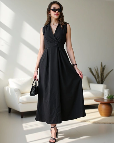 Robe sans manches Royalfashion pour femmes avec un décolleté croisé Bizness