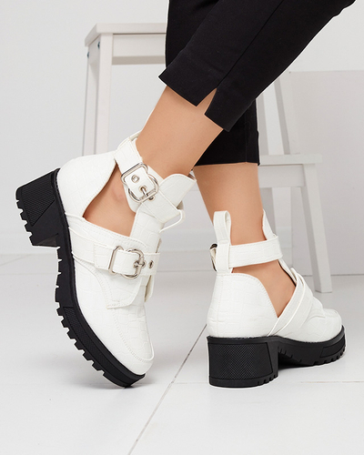 Bottes pour femmes laquées blanches avec découpe et gaufrage Malevib- Footwear