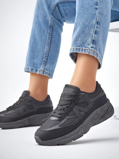 Royalfashion Baskets de sport pour femmes sur une semelle plus épaisse Moderax