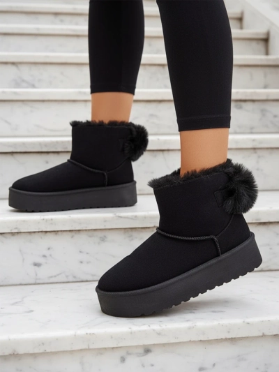 Royalfashion Bottes femmes a'la snow boots en noir Goroggo