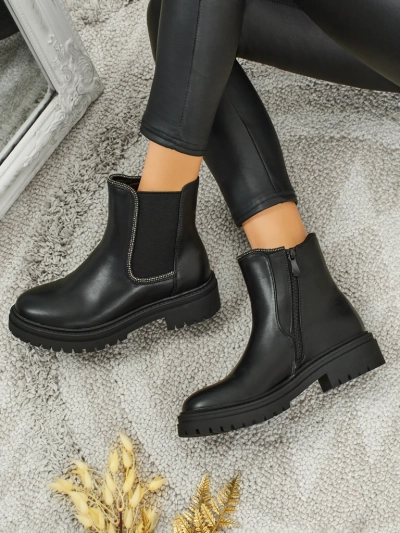 Bottines en cuir écologique avec zircons Novira