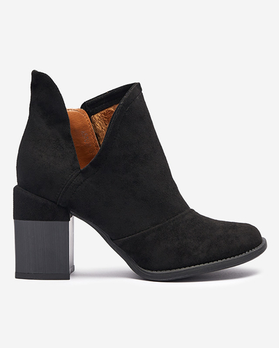 Bottes pour femmes sur le poteau avec découpes en noir. Encura- Footwear