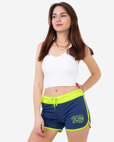 Short jaune - bleu avec badge LOVE - Vêtements