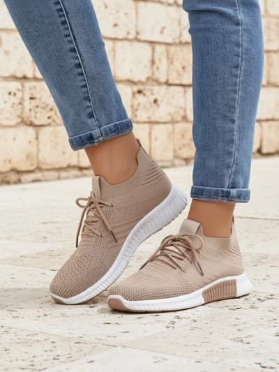 Baskets pour femmes Aristea marron clair talon plat tissu 3 cm