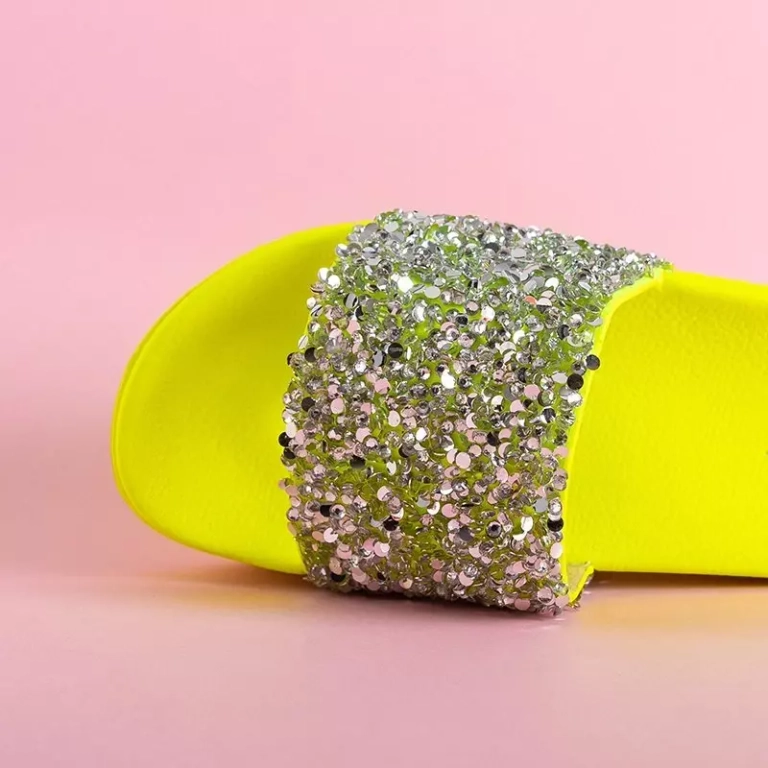 Chaussons pour femmes vert fluo avec zircones cubiques Aisidora - Chaussures