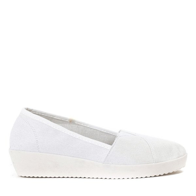 OUTLET Blanc slip on a low wedge Peppi - Chaussures