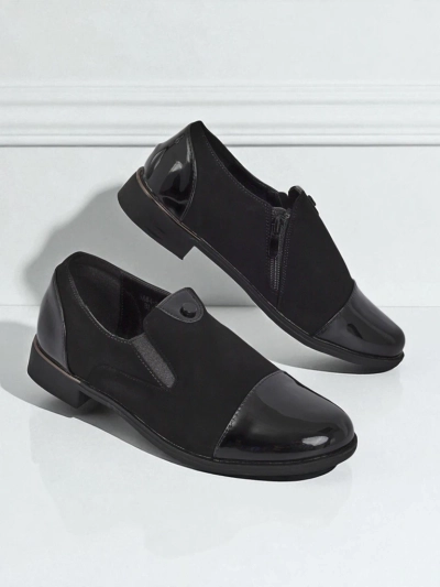 Aurelia Nero – élégants mocassins pour femmes Royalfashion en cuir mat