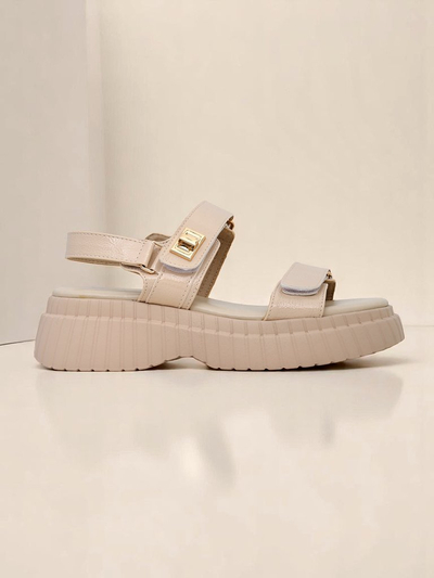 Royalfashion Sandales pour femmes sur une semelle épaisse Aganda