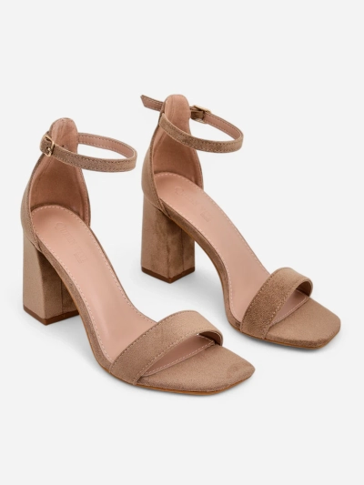 Sandales en éco-suède pour femmes Royalfashion Qwadrat