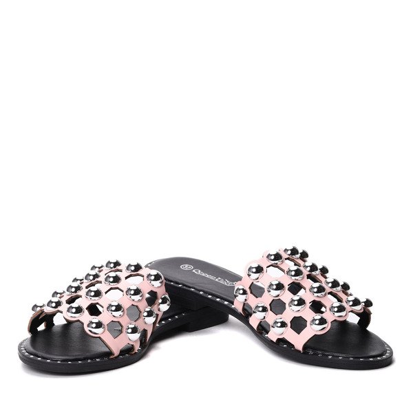 Babouches roses et noires à jais de chez Iziasena - Footwear