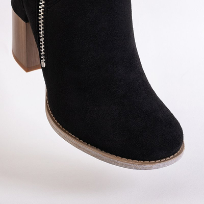 Bottes noires pour femmes sur un montant carré Darera - Chaussures