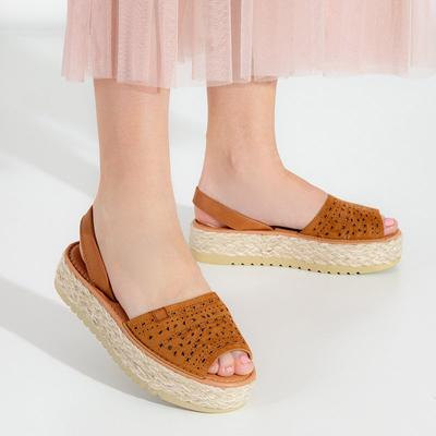 Sandales ajourées pour femmes marron sur la plateforme Pieqa - Footwear